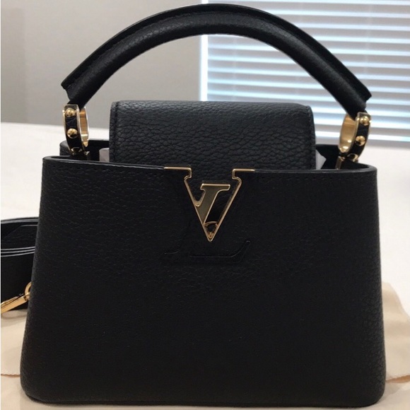 Louis Vuitton Capucines Mini Black with Gold Hardware - Picture 2 of 16
